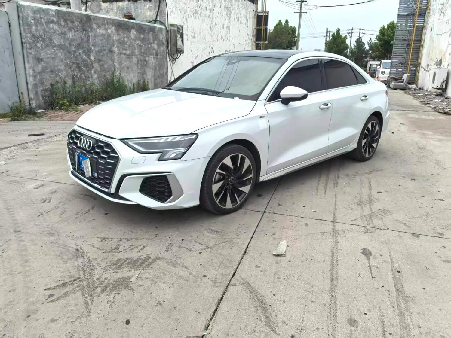 Audi Audi A3L — White