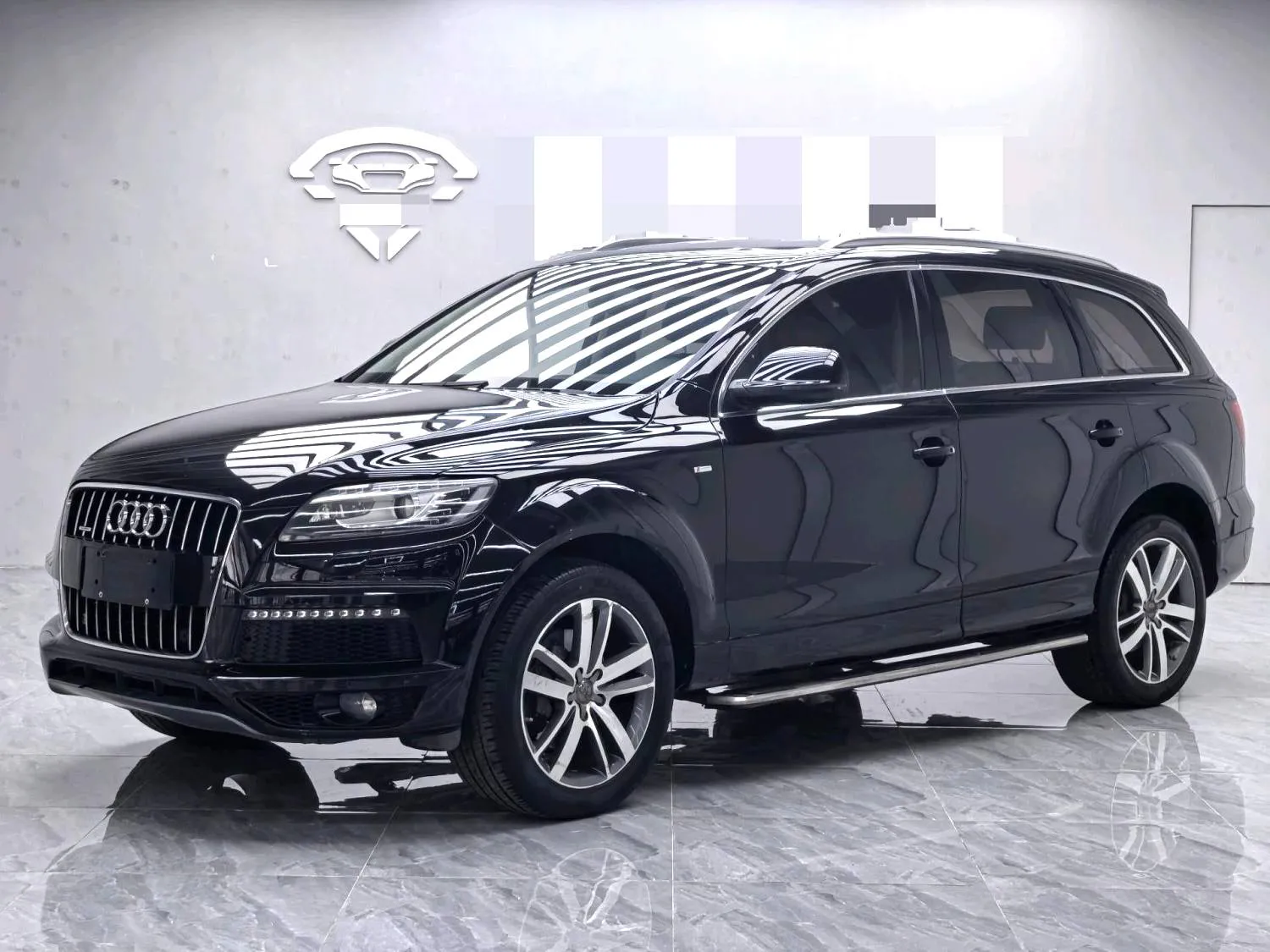 Audi Audi Q7 (Imported) — Чёрный