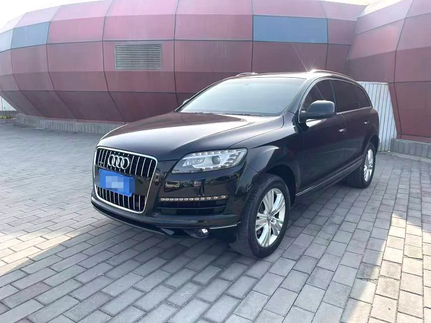 Audi Audi Q7 (Imported) — Preto