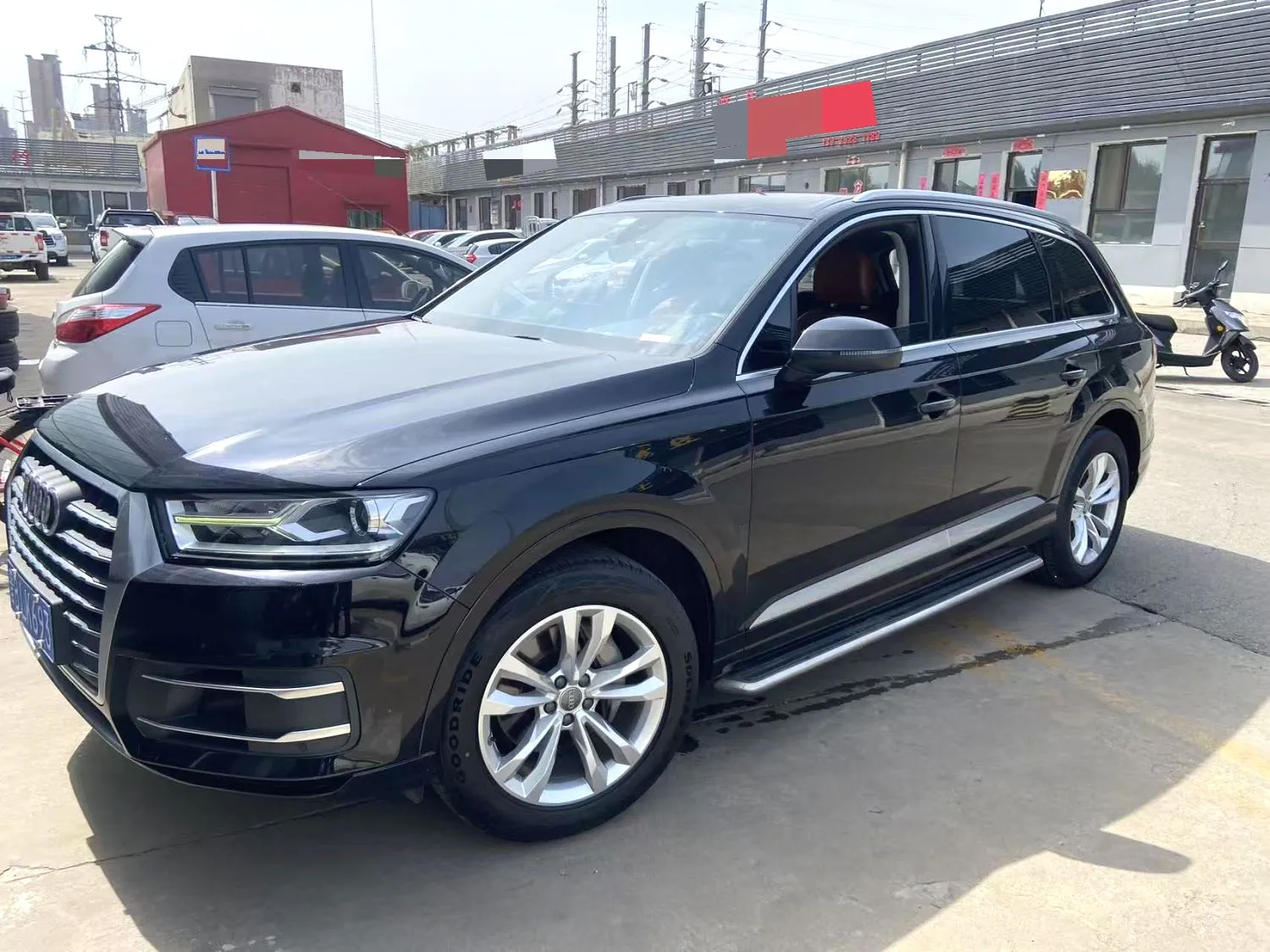 Audi Audi Q7 (Imported) — Black