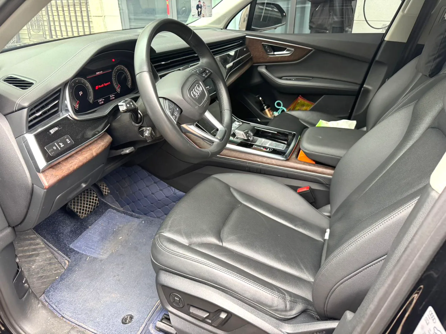 Audi Q7 (Imported) 2023 Q7 48V 3.0 TFSI 55 TFSI Quattro S line Performance Model — View photo 3