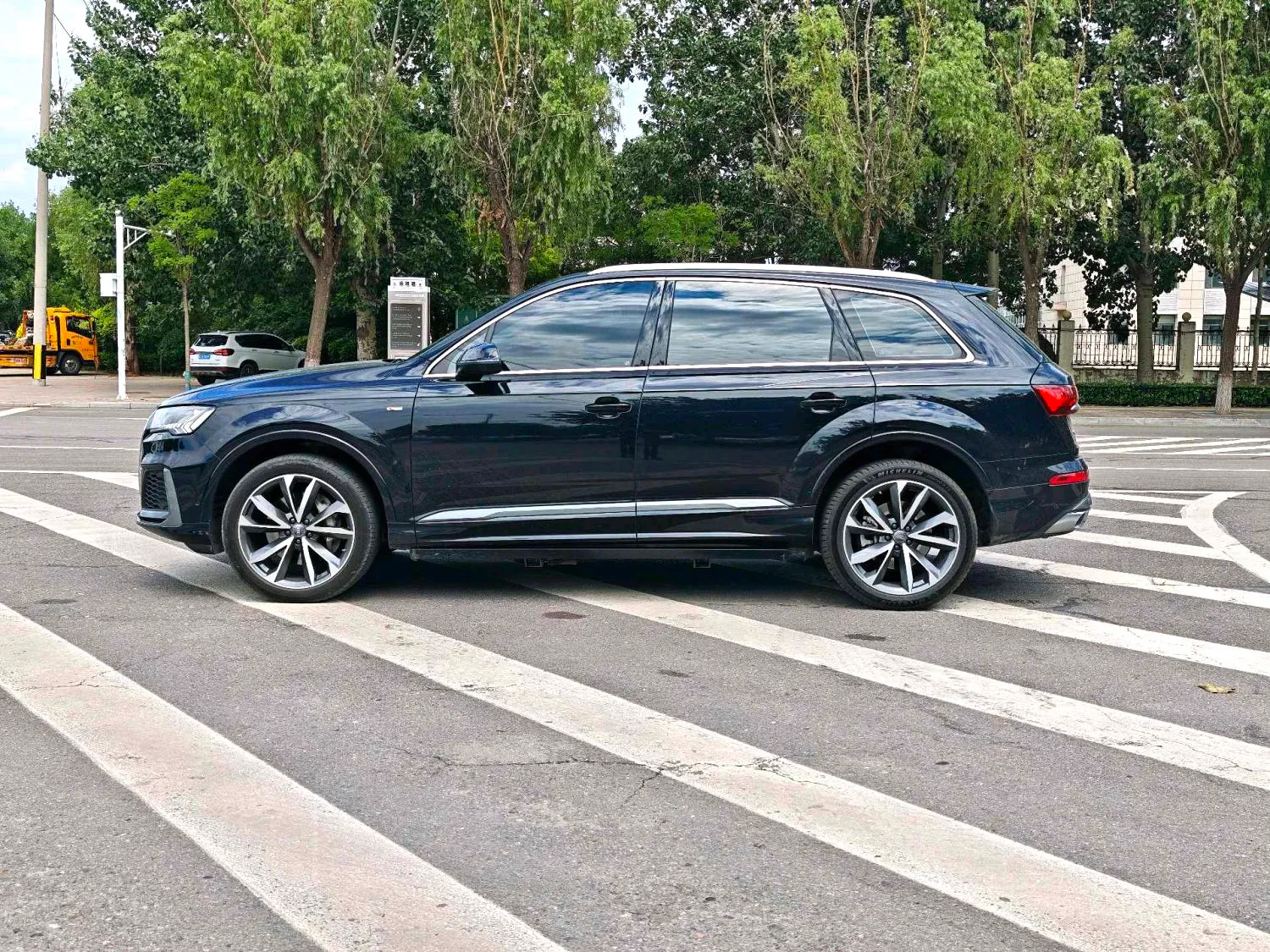 Audi Q7 (Imported) 2020 Q7 48V 3.0 TFSI 55 TFSI Quattro S line Sport Edition — Voir la photo 2