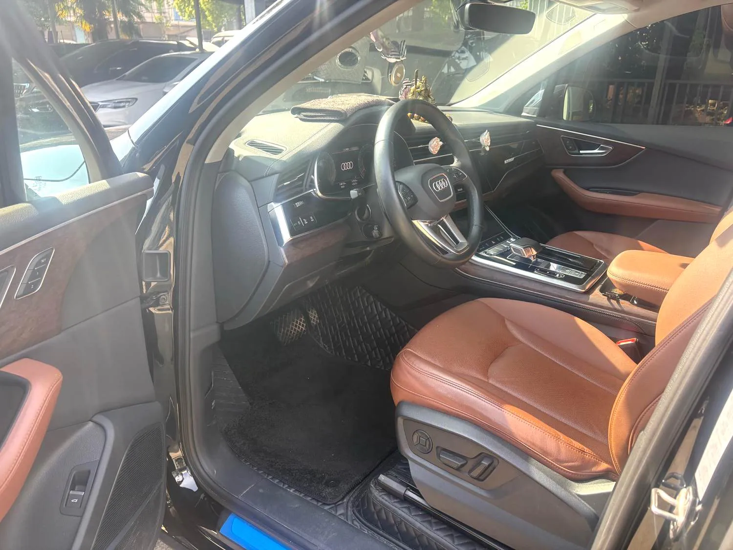 Audi Q7 (Imported) 2023 Q7 48V 3.0TFSI 55TFSI Quattro S line Ice and Snow Sports Edition — Ver foto 6