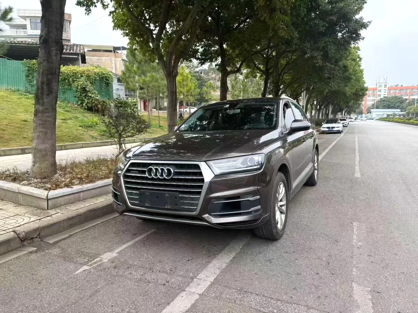 Audi Audi Q7 (Imported) — بني
