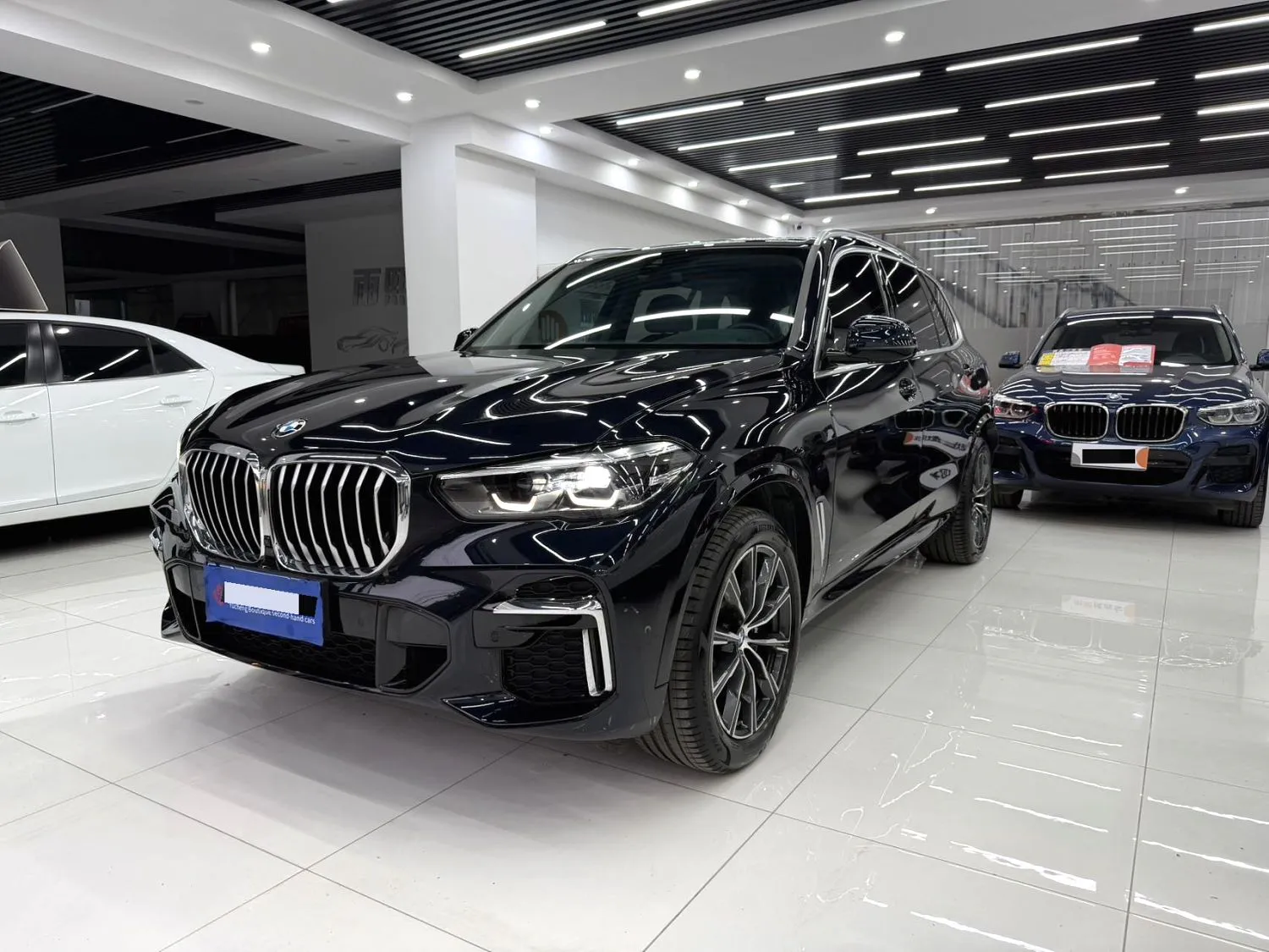 BMW X5 2022 X5 xDrive30Li 2.0T M Sport Package (Facelift) — photo 1