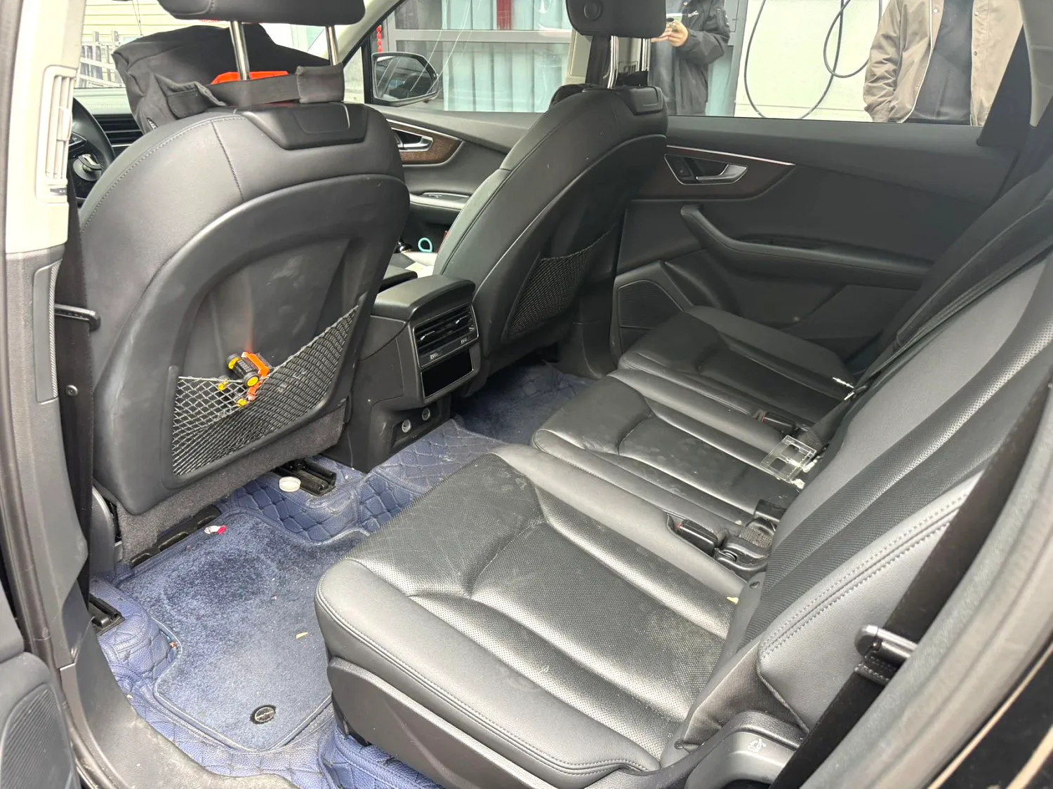 Audi Q7 (Imported) 2023 Q7 48V 3.0 TFSI 55 TFSI Quattro S line Performance Model — View photo 4