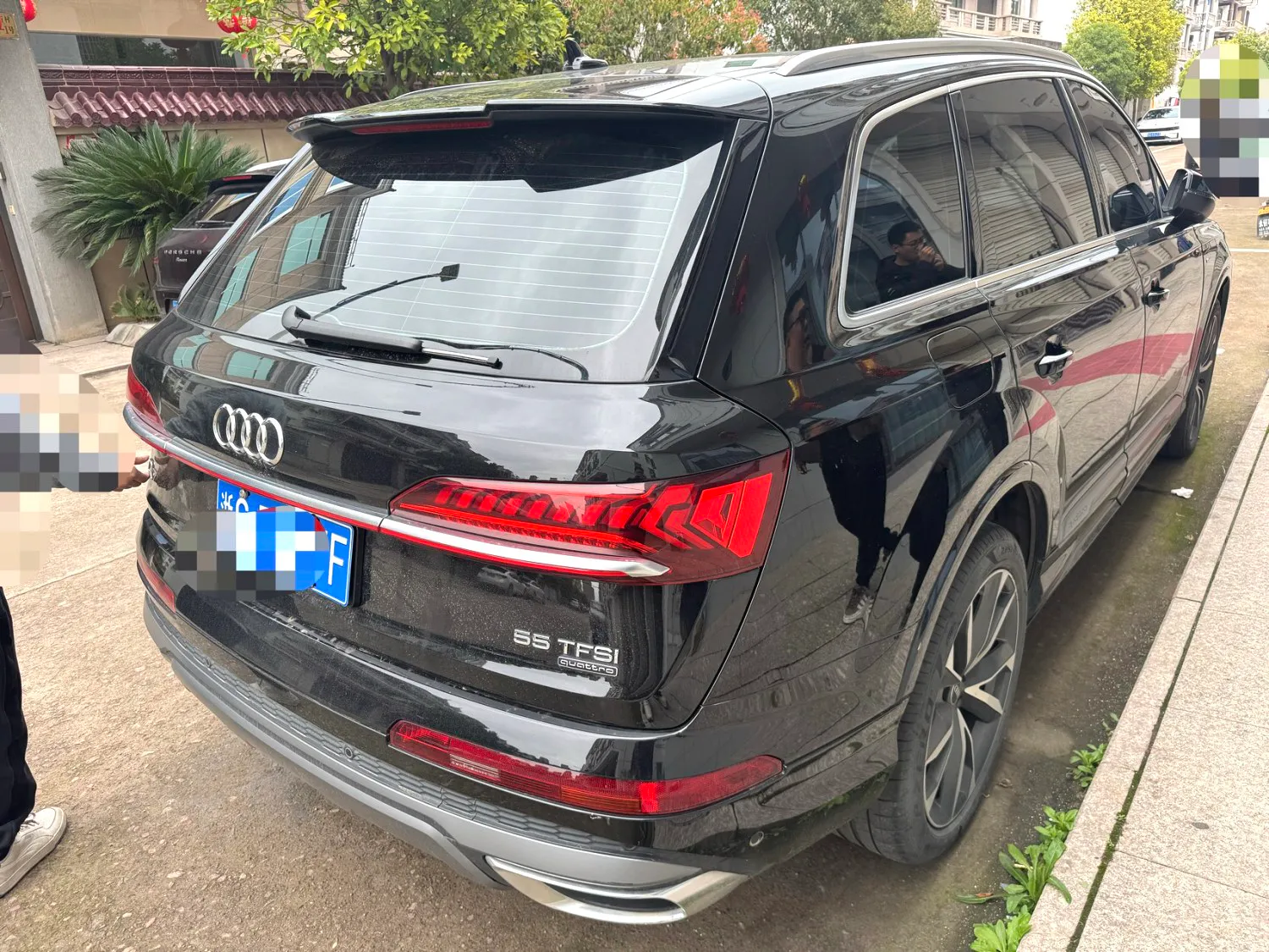 Audi Q7 (Imported) 2023 Q7 48V 3.0 TFSI 55 TFSI Quattro S line Performance Model — View photo 5