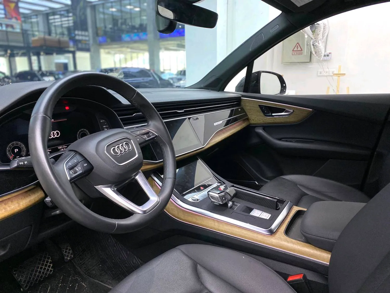 Audi Q7 (Imported) 2022 Q7 48V 3.0TFSI 55TFSI Quattro S line Ice & Snow Edition — View photo 5