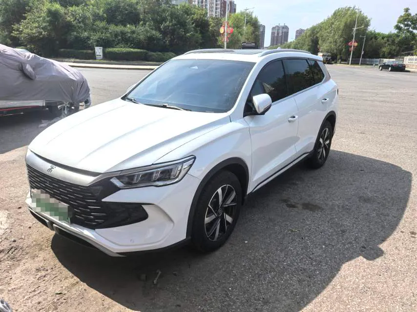 BYD BYD Song Pro — أبيض