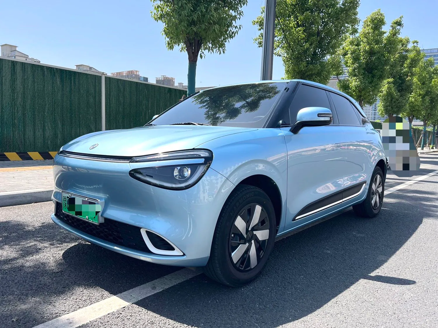 Dongfeng Dongfeng Nano 01 — White