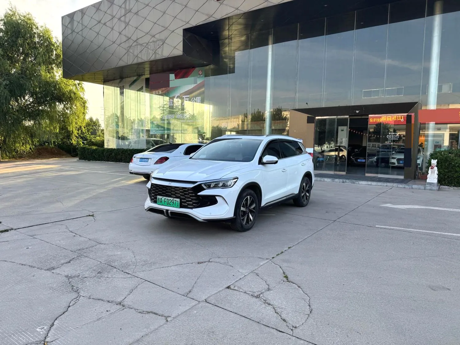 BYD Song Pro 2023 Song Pro DM-i 1.5 CVT Champion Edition Leading 71KM — photo 1