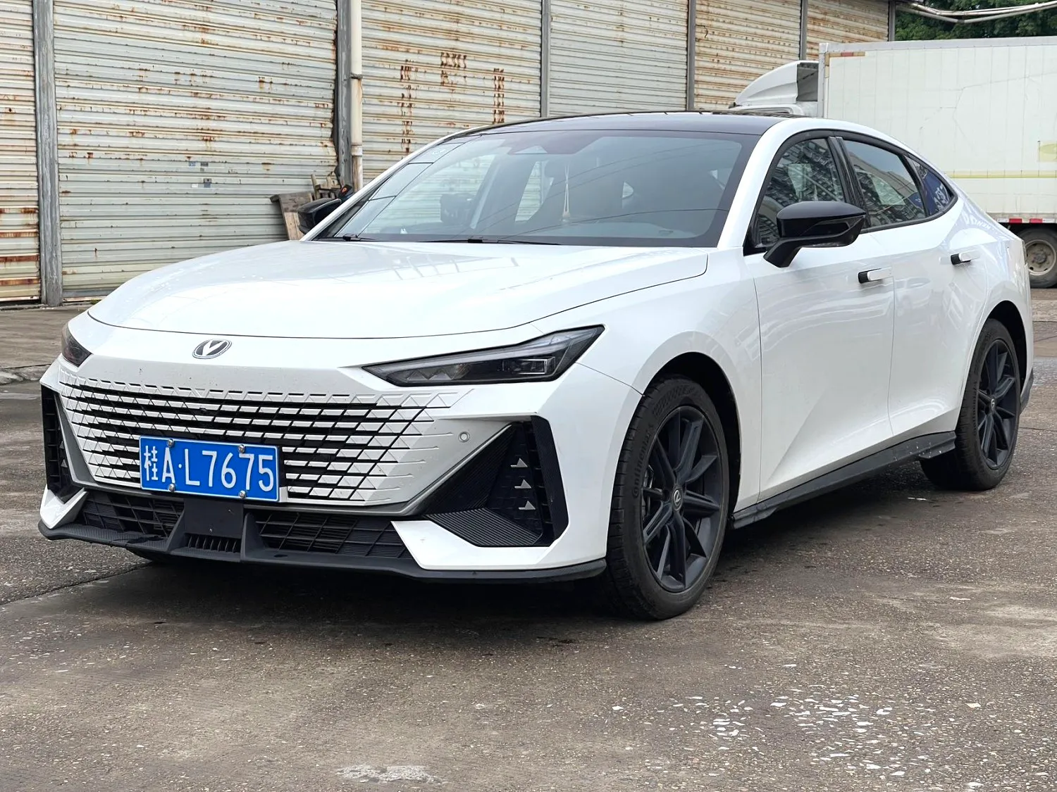 Changan Changan UNI-V — White