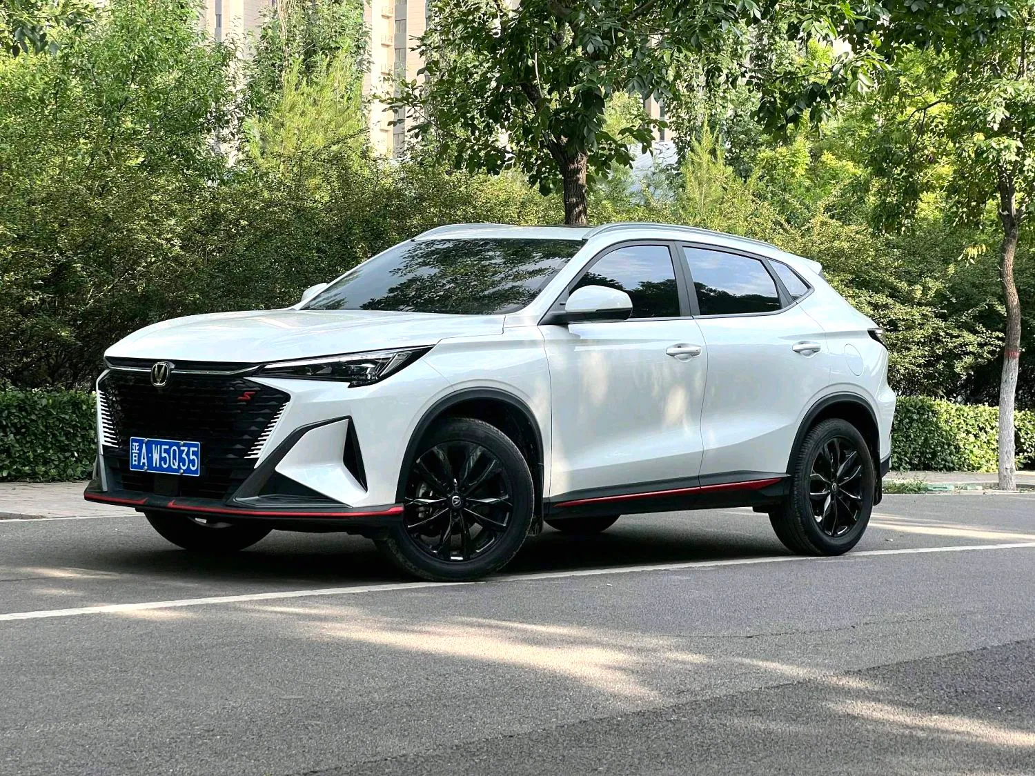 Changan X5 2024 X5 PLUS 1.5T Pioneer Edition — photo 1
