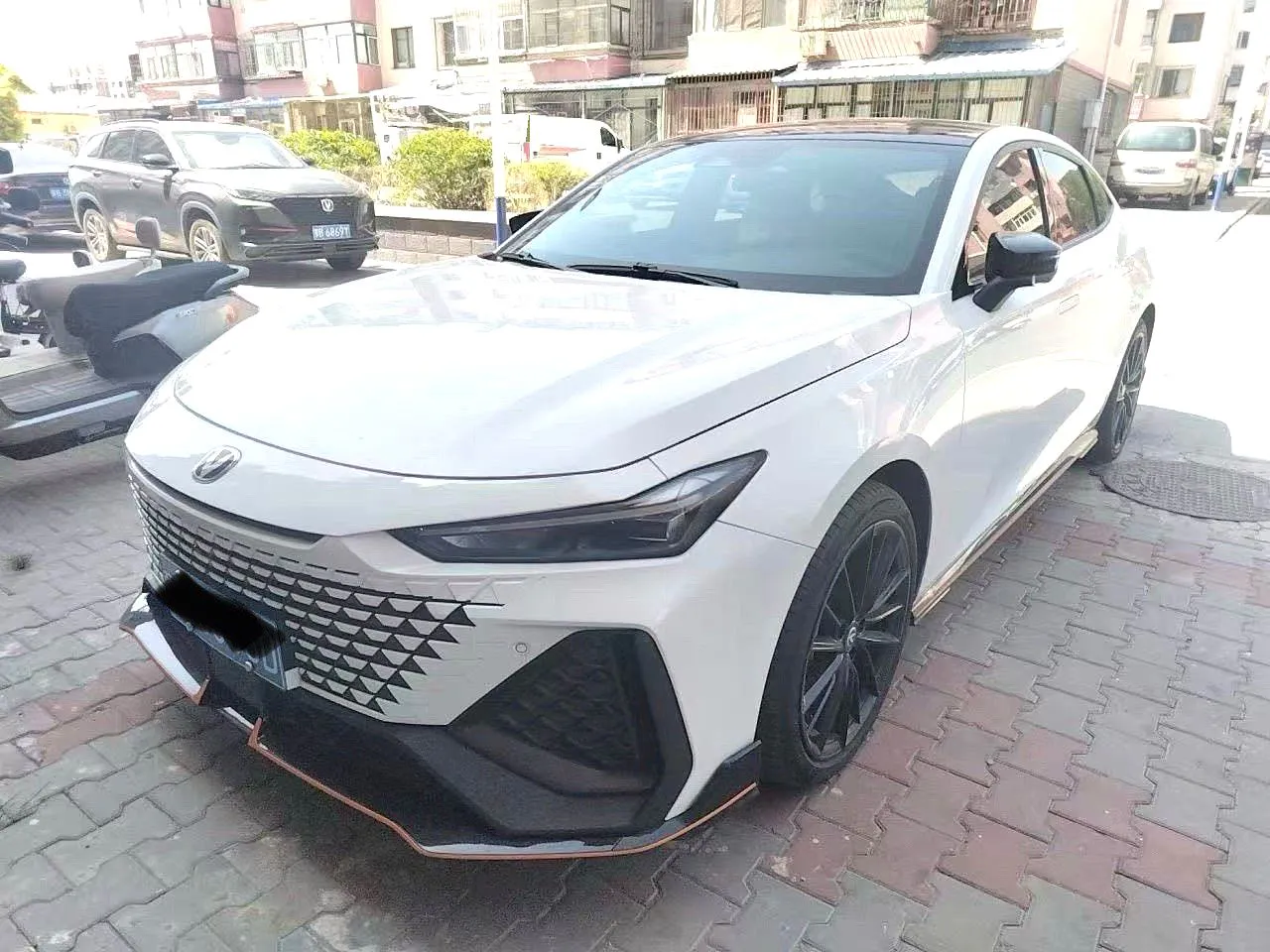 Changan Changan UNI-V — Branco