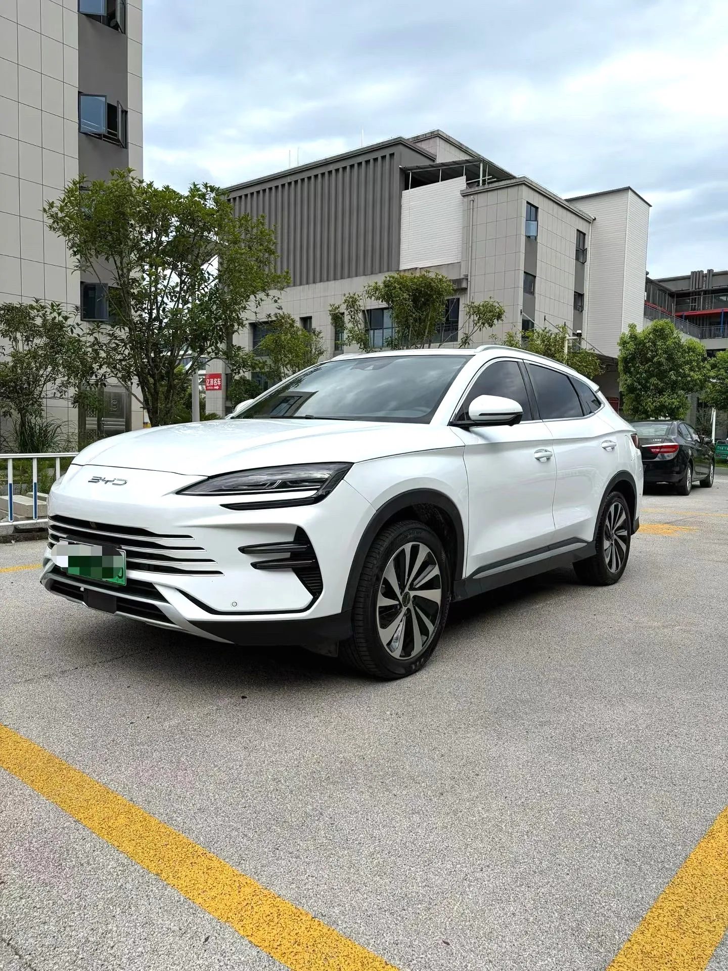 BYD BYD Song PLUS — White