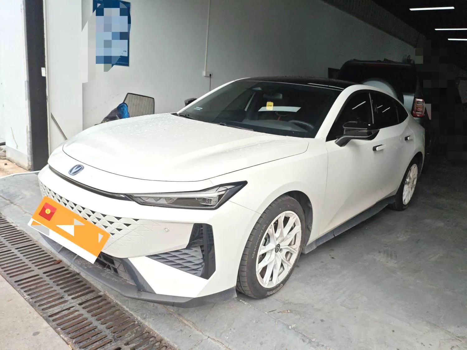 Changan Changan UNI-V — Blanc
