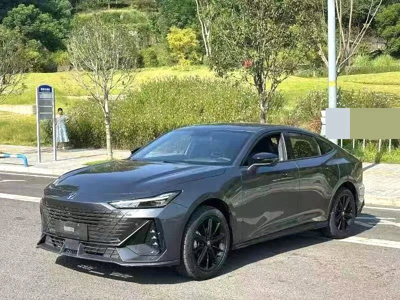 Changan Changan UNI-V — رمادي