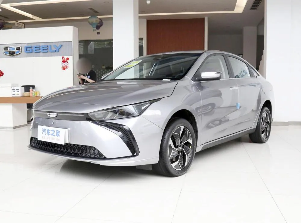 Geely Geely Geometry G6 — sedan