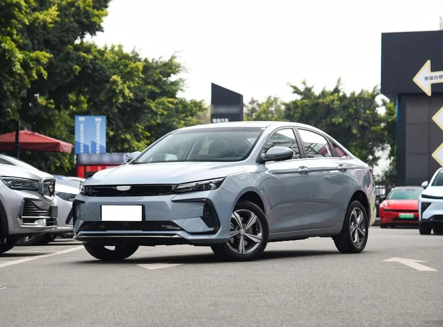 Geely Emgrand L EmgrandL HiP 2024 Dragon Edition 1.5TD-DHT Pro 100KM Super Edition — photo 1