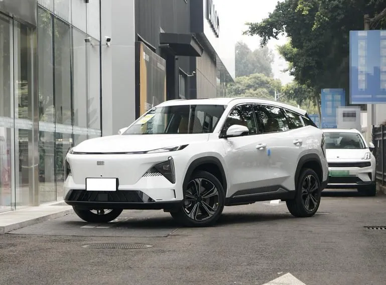 Geely Galaxy L7 GalaxyL7 2024 1.5T 115km PLUS Dragon Edition — photo 1