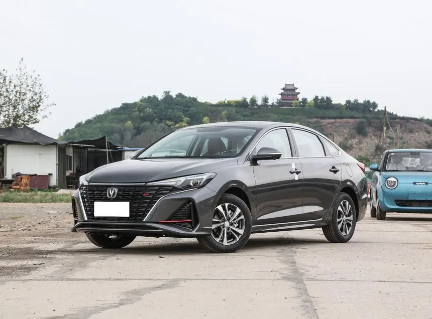 Changan Eado Eado 2024 PLUS Blue Whale NE 1.4T GDI DCT High Energy Edition — photo 1