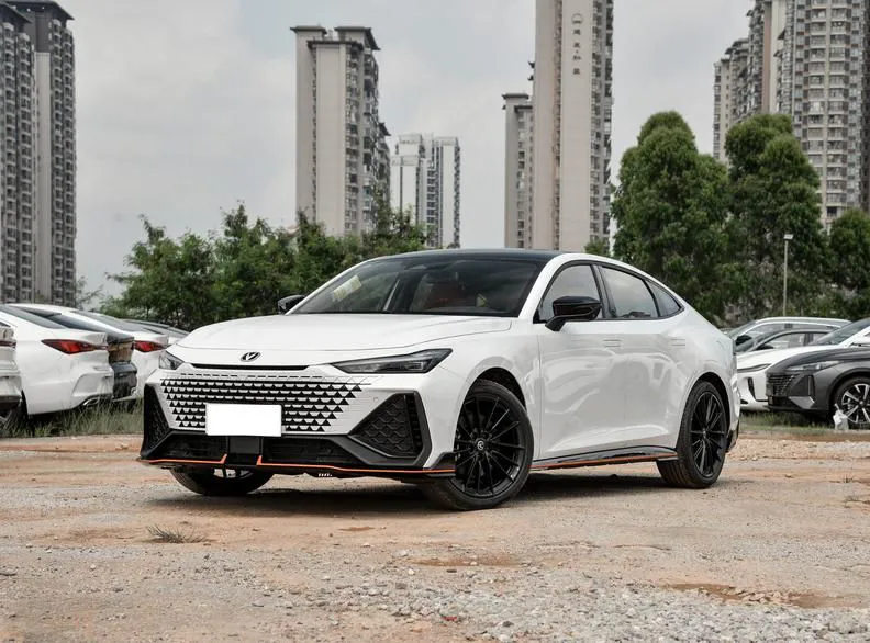 Changan UNI-V UNI-V 2024 2.0T High Energy Edition — photo 1