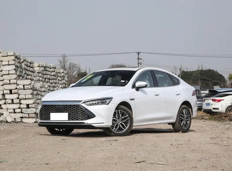 BYD Qin PLUS Qin PLUS 2024 Honor Edition DM-i 120KM Excellence Edition — photo 1