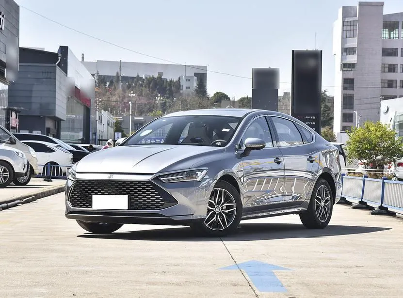 BYD Qin PLUS Qin PLUS 2024 Honor Edition DM-i 55KM Beyond Edition — photo 1