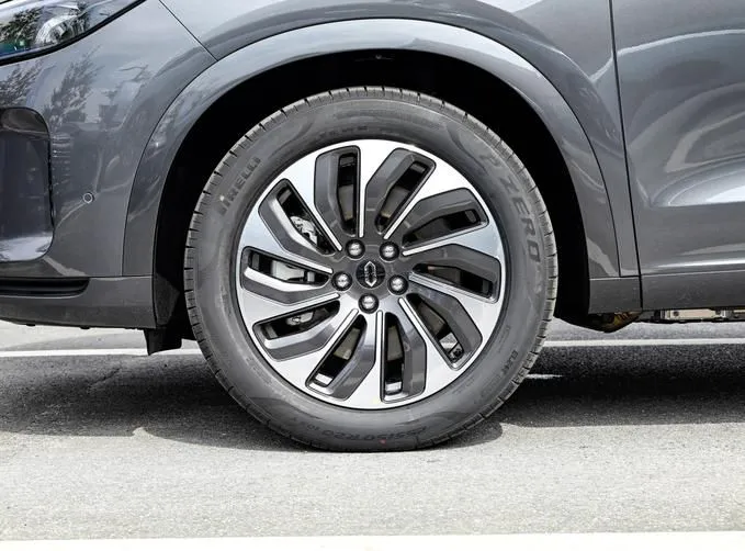AITO M7 M7 2024 1.5T rear-wheel drive Plus version 6 seats — Voir la photo 6