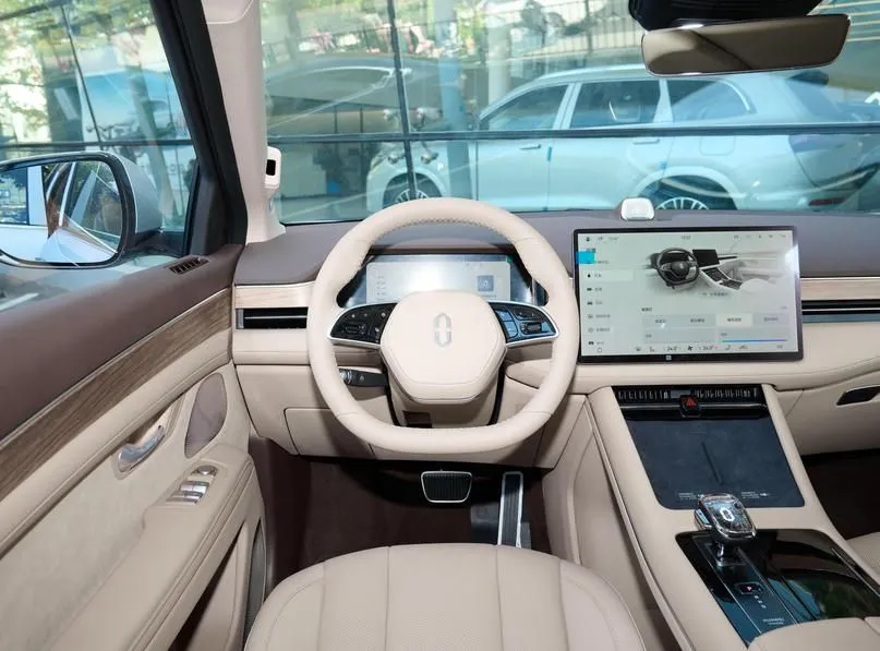 AITO M7 M7 2024 1.5T intelligent driving four-wheel drive Max version 6 seats — Ver foto 3