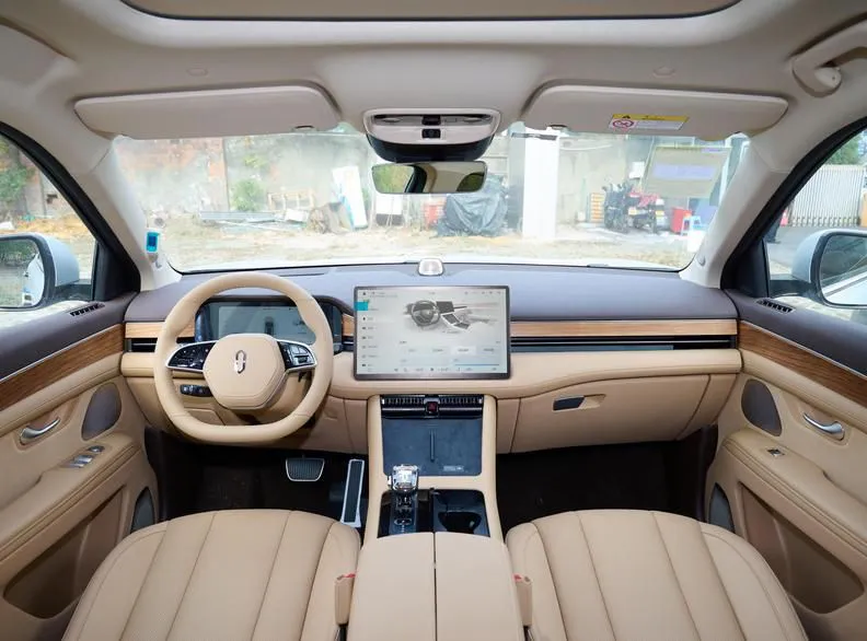 AITO M7 M7 2024 1.5T intelligent driving four-wheel drive Max version 6 seats — Ver foto 2