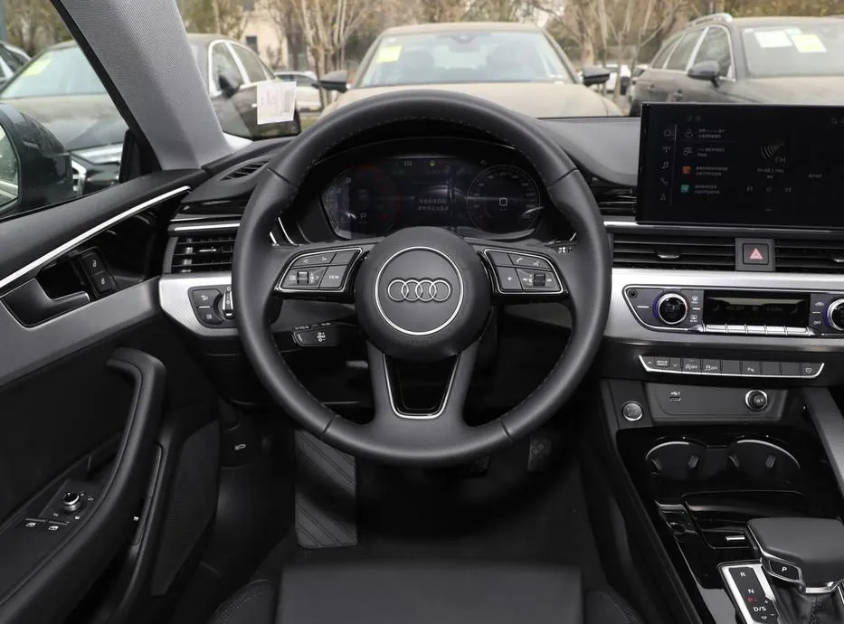 Audi A5 A5 Imported 2024 Coupe 40 TFSI Fashion Dynamic Edition — View photo 3