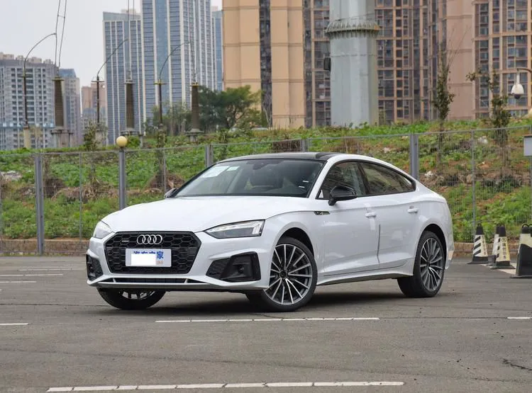 Audi Audi A5 — Branco / Cinza / Preto