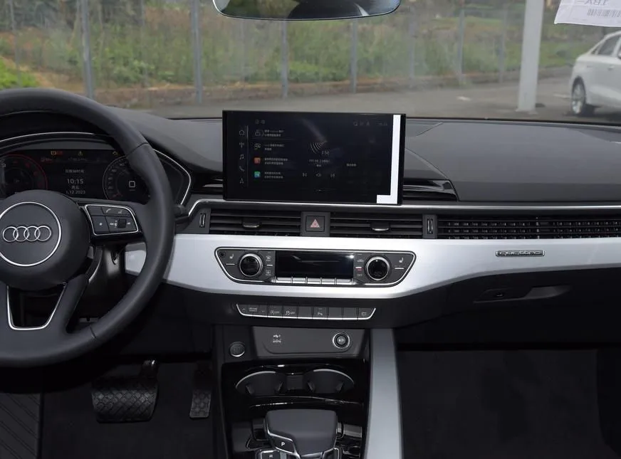 Audi A5 A5 Imported 2024 Sportback 40 TFSI quattro Luxury Dynamic Edition — Ver foto 4