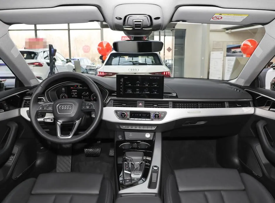 Audi A5 A5 Imported 2024 Sportback 45 TFSI quattro Selected Dynamic Edition — عرض الصورة 2