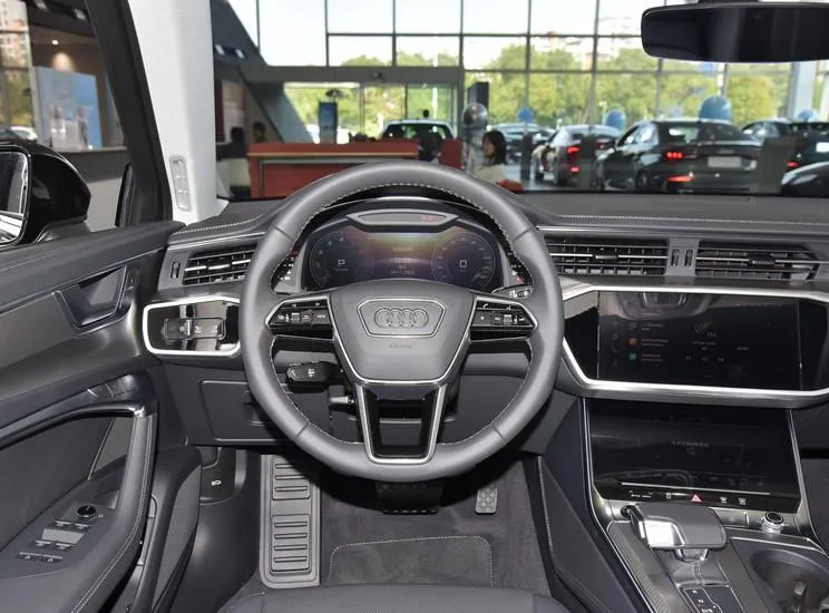 Audi A6 A6 Imported 2024 allroad quattro 55 TFSI Premium Off-Road Edition — View photo 3