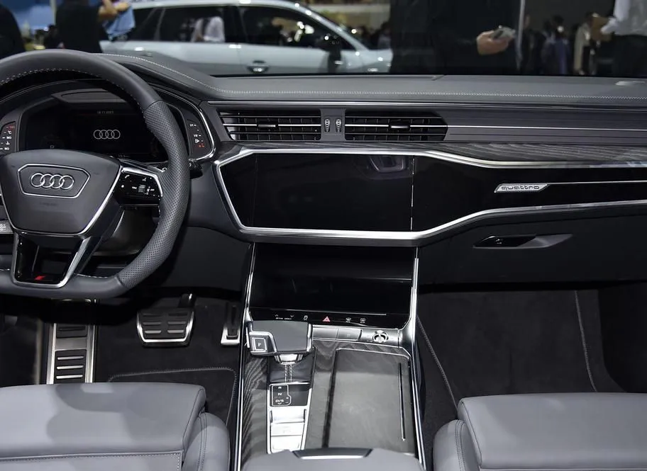 Audi A6 A6 Imported 2024 Avant Avant 45 TFSI Selected Dynamic Edition — View photo 4