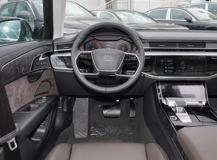 Audi A8 A8 2024 A8L 45 TFSI quattro Luxury Edition — عرض الصورة 3