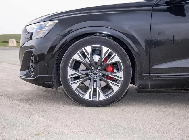 Audi Q8 Q8 2024 55 TFSI Premium Dynamic Edition — Ver foto 6