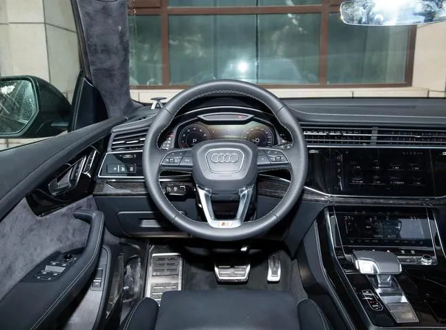 Audi Q8 Q8 2024 55 TFSI Premium Dynamic Edition — Ver foto 3