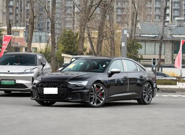 Audi Audi S6 — White / Gray / Black