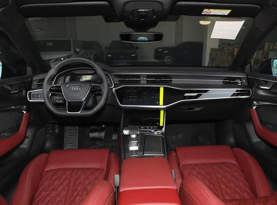 Audi A7L A7L 2024 45 TFSI quattro Black Warrior Edition — عرض الصورة 2