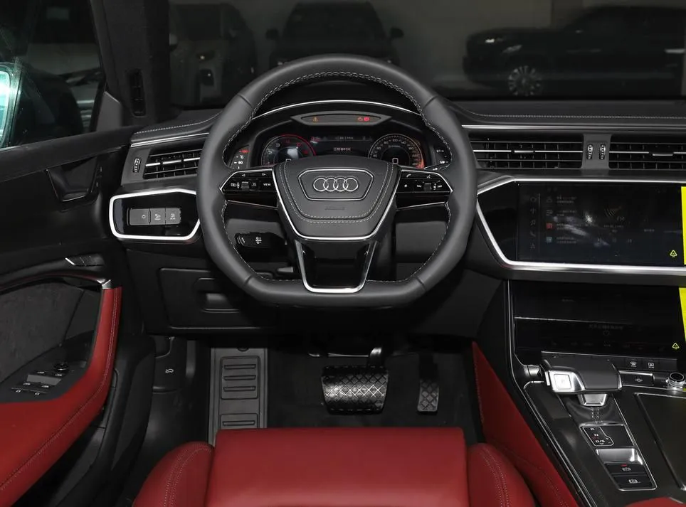 Audi A7L A7L 2024 45 TFSI quattro Black Warrior Edition — عرض الصورة 3