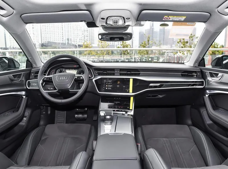 Audi A7L A7L 2024 45 TFSI Luxury Edition — Ver foto 2