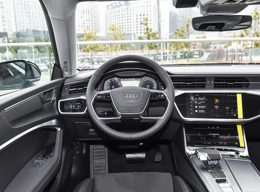 Audi A7L A7L 2024 45 TFSI Luxury Edition — Ver foto 3