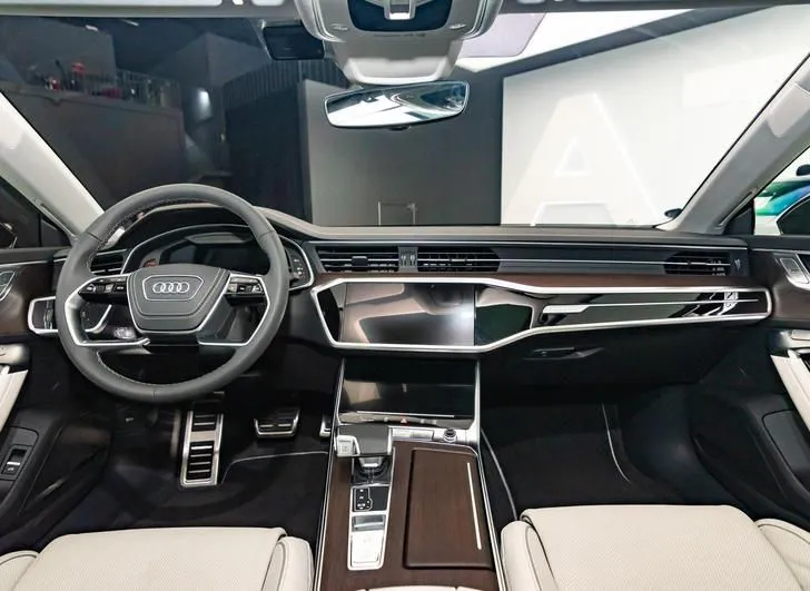 Audi A7L A7L 2024 55 TFSI quattro flagship model — Смотреть фото 2