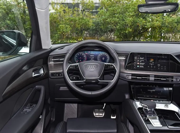 Audi Q6 Q6 2024 40 TFSI quattro Guanyun Style Yulin Package 7 Seaters — Voir la photo 3