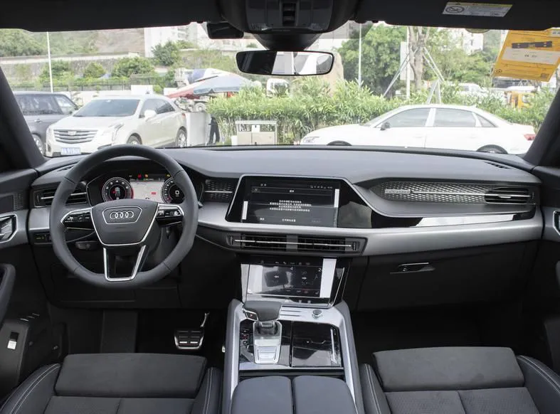 Audi Q6 Q6 2024 45 TFSI quattro Qiyun Flying Rider Package 7 Seaters — Ver foto 2