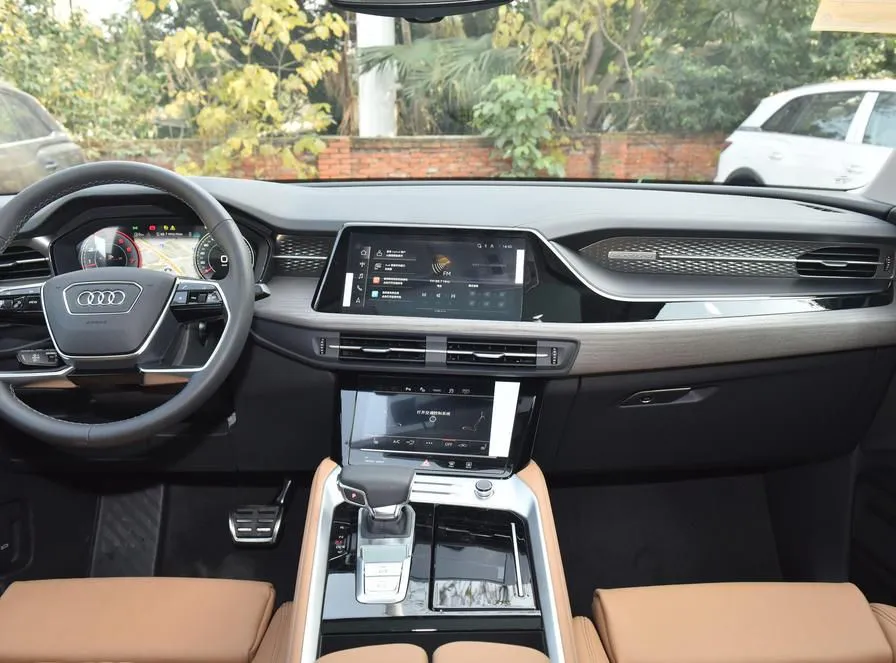 Audi Q6 Q6 2024 50 TFSI quattro Cloud Style Yulin Package 6 Seaters — Voir la photo 4