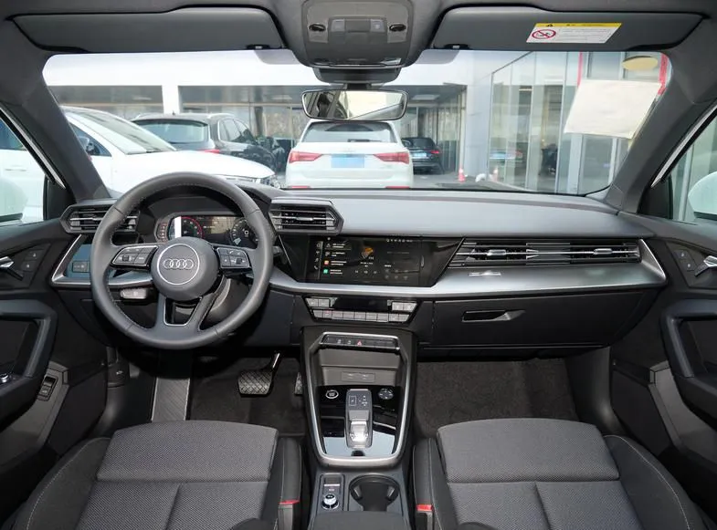 Audi A3 A3 2024 A3L Limousine 35 TFSI Progressive Elegant Edition — عرض الصورة 2